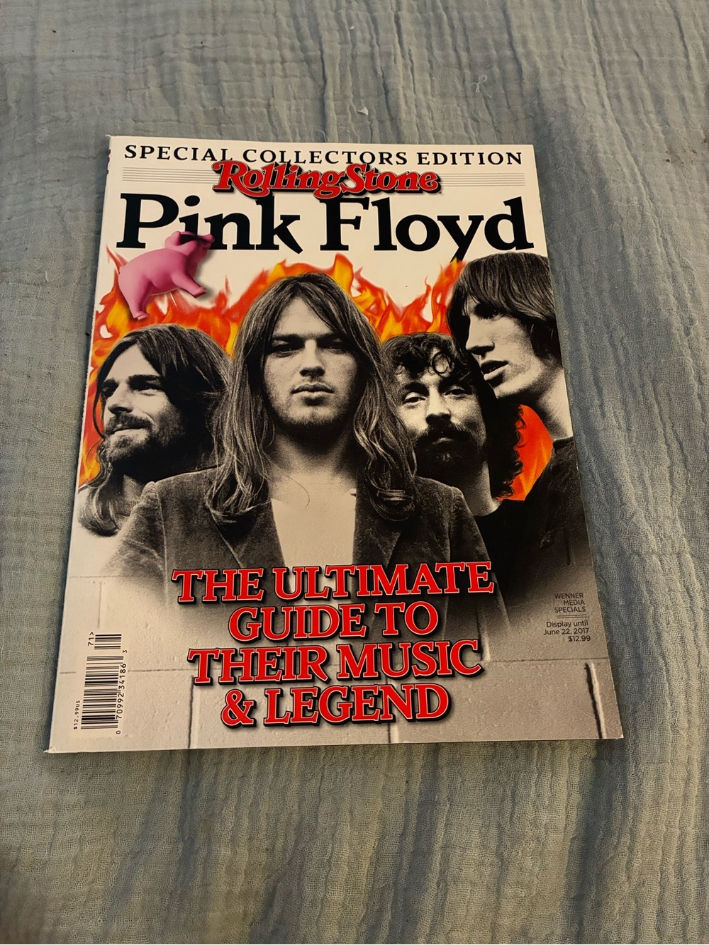 the Rolling Stones Special Collectors Edition – Pink Floyd (Red, Black, White)